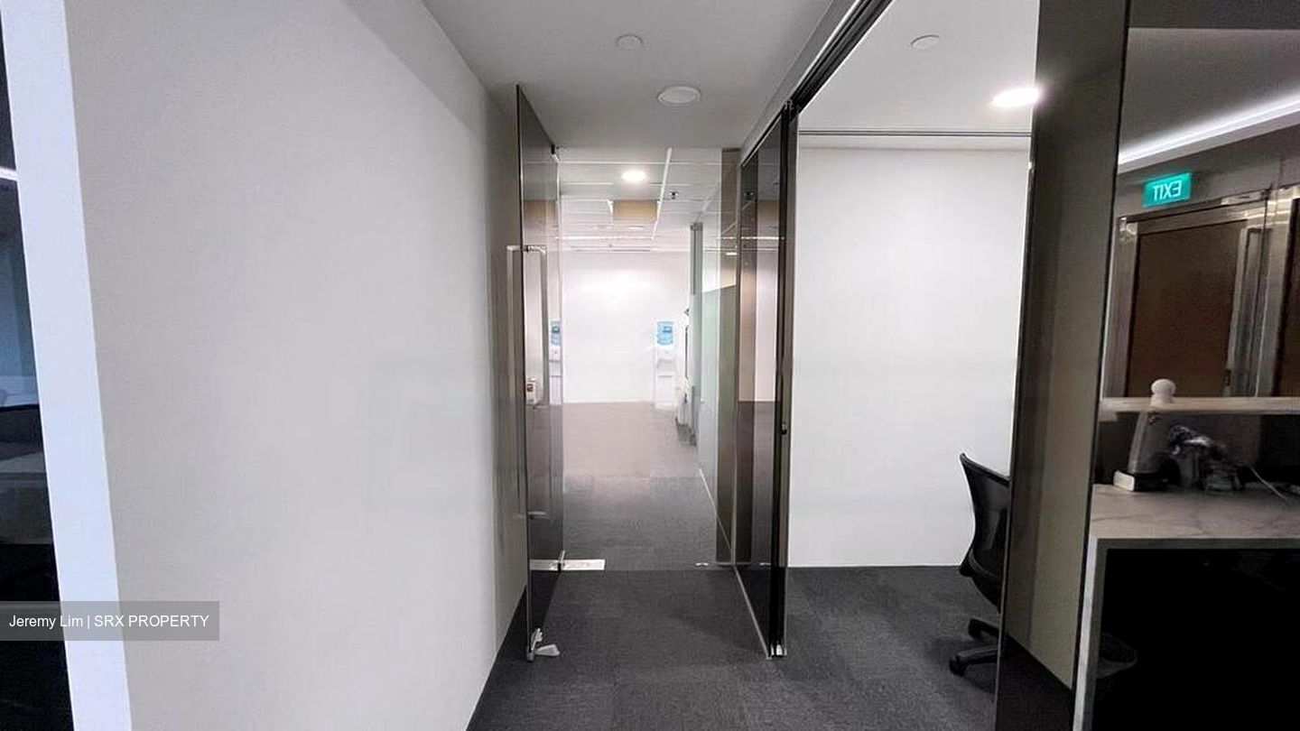 Oue Downtown (D1), Office #452367391